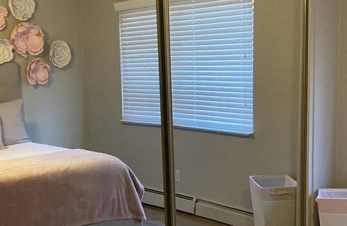 Birmingham Condo | Cozy space near great food, shopping, well-being activities & entertainment!