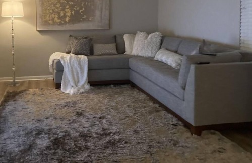 Birmingham Condo | Cozy space near great food, shopping, well-being activities & entertainment!