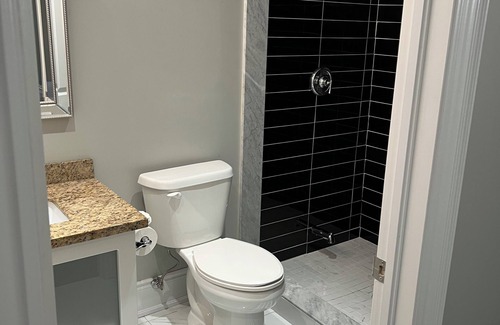 Vaughan House | Cozy & spacious 2 bedroom basement apartment just 16 minutes from the airport.