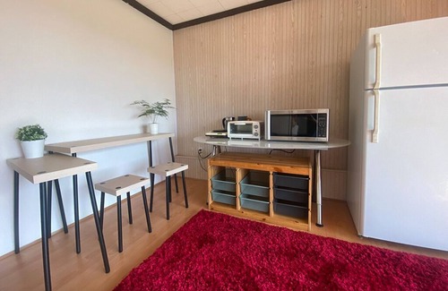 Burnaby House | Cozy & Spacious! 2 bedroom private suite in North Burnaby with private entry