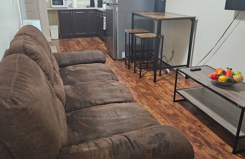 Regina Apartment | Cozy, Spacious and Tidy 1 bedroom Suite