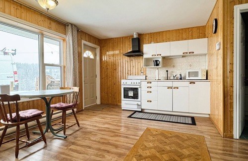 Cape Breton Island Ski Chalet | Cozy spacious chalet, On Cabot trail, 8min to Baddeck | Unit 4 @ The Great Cabot