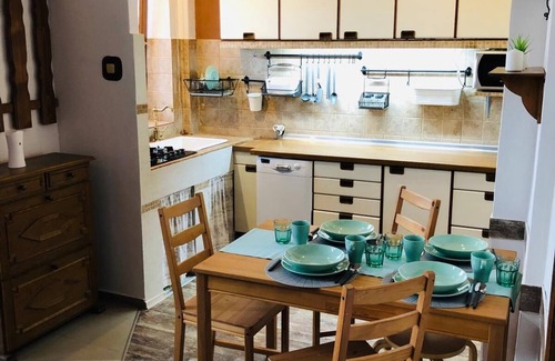 Oradea Condo | Cozy, spacious, clean and stylish apartment right here in the heart of the city.