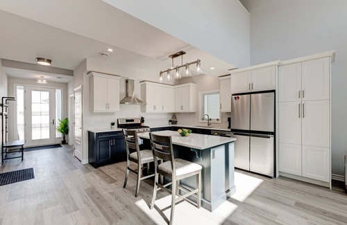 Port Stanley House | Cozy, spacious family home w/Arcade! 5 mins from Beach!