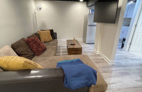 West Englewood Apartment | Cozy Spacious Garden Unit