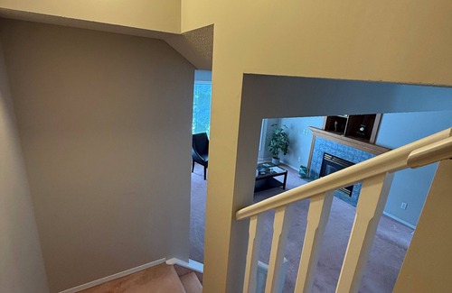 Signal Hill House | Cozy & Spacious Home in Prime SW Calgary Location Near Amenities!