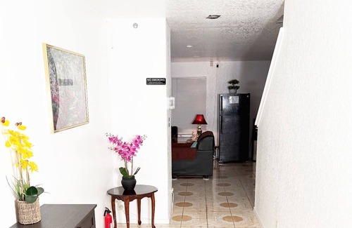 Wetmore Apartment | Cozy Spacious Private room in house with AC, WiFi in San Antonio