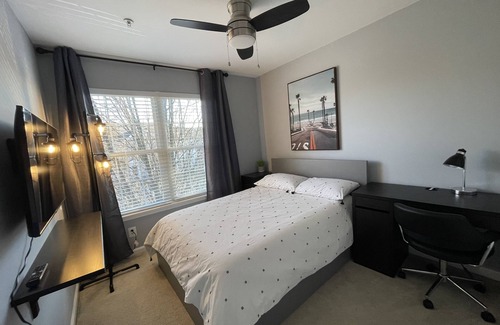 Bel Air South House | Cozy Spacious Townhouse King Bed