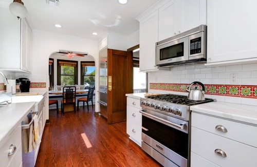 North Park House | Cozy Spanish Style w King Bed