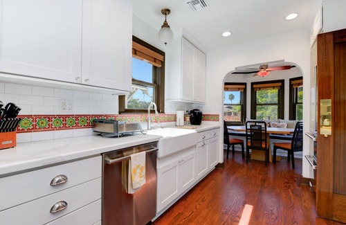 North Park House | Cozy Spanish Style w King Bed