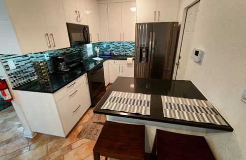 Margate House | Cozy Spectacular Newly Remodeled Single Family Home