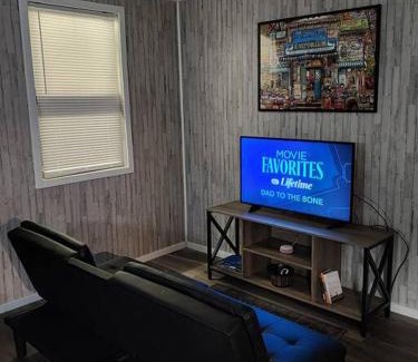 Rossville Apartment | Cozy spot near Lake Winnie!