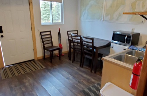 Cohoe Cabin | Cozy Squirrels Nest Cabin - Kasilof