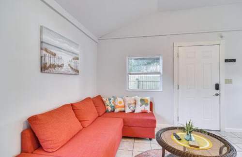 South Pinellas Community Council House | Cozy St Pete Home about 2 Mi to Madeira Beach!
