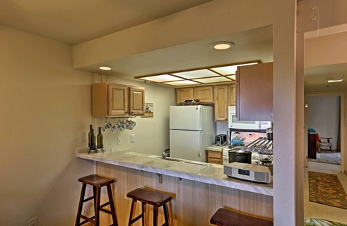 Tahoe Village Condo | Cozy Stateline Condo w/Hot Tub Access & Lake View