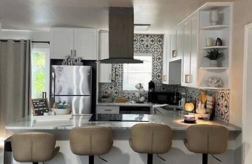 Old Seminole Heights House | Cozy stay at Tampa Bay!