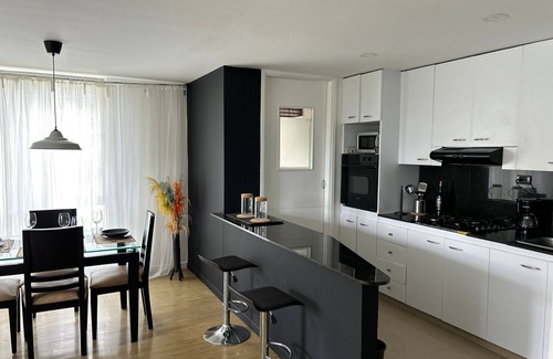 Lalinde Condo | Cozy Stay in El Poblado Work & Explore!