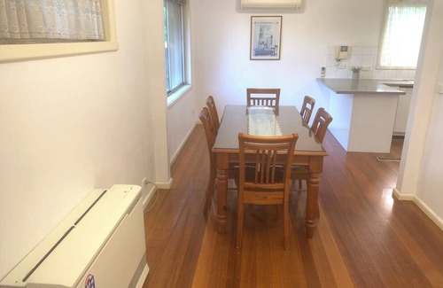Glen Waverley House | Cozy Stay in Glen Waverley