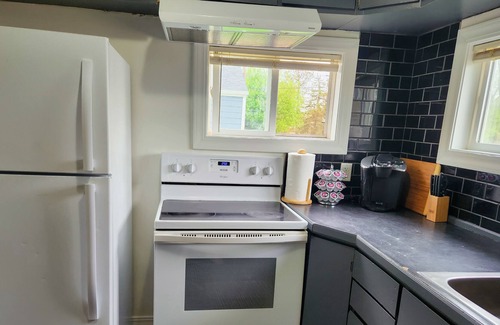 Dickinson Condo | Cozy stay near Dickinson State University