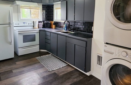 Dickinson Condo | Cozy stay near Dickinson State University