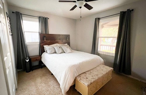 Grand Rapids House | Cozy stay with backyard firepit and minutes from GR