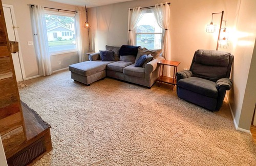 Grand Rapids House | Cozy stay with backyard firepit and minutes from GR