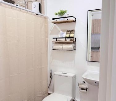 Mandurriao Apartment | Cozy Staycation Studio in Iloilo by Alfasuite Iloilo