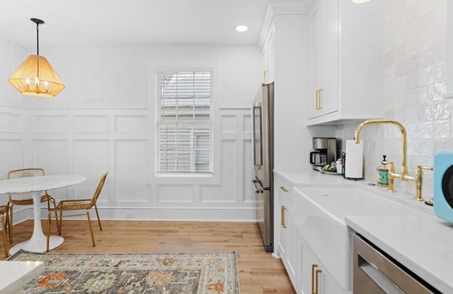 Cannonborough Elliotborough House | Cozy Stays by King Street - Penthouse Suite