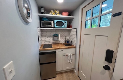 St. Petersburg - Clearwater Apartment | Cozy Steps2 Vinoy, Dali, Pier & Dtwn! patio+bikes
