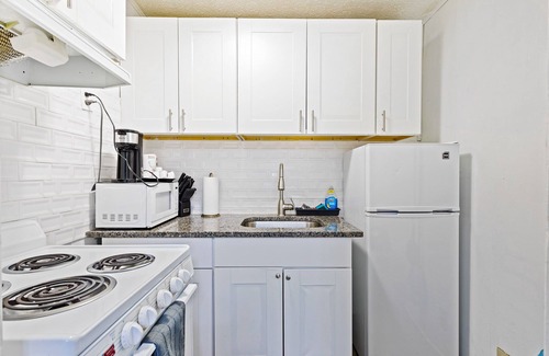 Mapleton/Fall Creek Apartment | Cozy Studio Apartment - Close To It All!