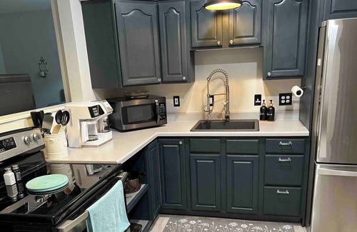 Thompson Ridge Apartment | Cozy Studio Apartment