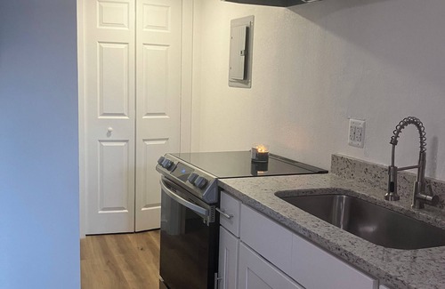 Bay City Apartment | Cozy Studio Apartment in BEAUTIFUL Bay City, Michigan!