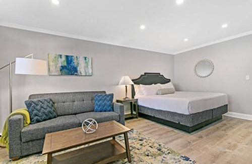Lake View East Apartment | Cozy Studio Apt in Lakeview - Oakdale 203
