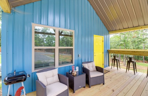 Higden Apartment | Cozy Studio Cabin ~ 1 Mi to Greers Ferry Lake!