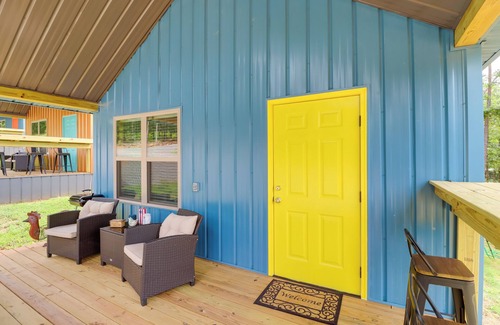 Higden Apartment | Cozy Studio Cabin ~ 1 Mi to Greers Ferry Lake!