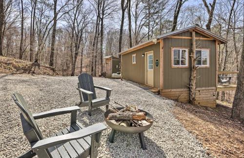 Tallassee Apartment | Cozy Studio Cabin in Tallassee with Water View!