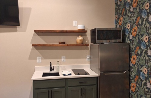 Front Royal Apartment | Cozy studio close to Skyline Drive, Hiking, and Main Street.