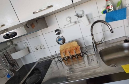 Hoehenberg Apartment | Cozy studio close to Deutz train Station