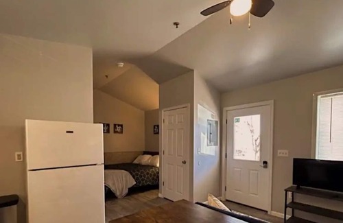 St Ignace Apartment | Cozy Studio Close to ferry