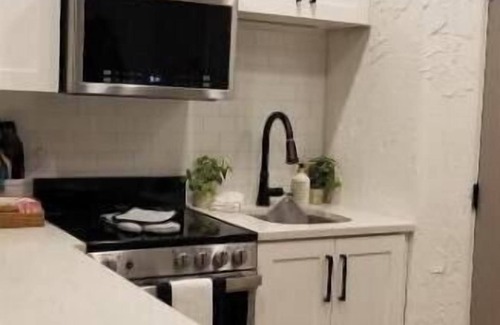 St. George House | Cozy Studio Condo with Jetted Tub and 2 Pools