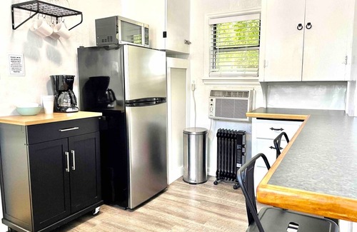 Twin Falls House | Cozy Studio Cottage - Downtown Twin Falls