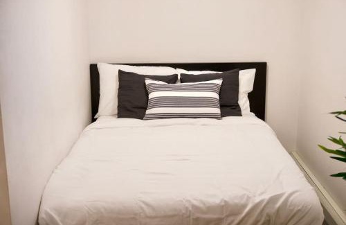 Moose Jaw Apartment | Cozy Studio Downtown Parking Coffee Location