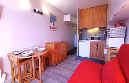Cadeilhan-Trachere Apartment | Cozy studio for 4 with balcony in Pla d'Adet