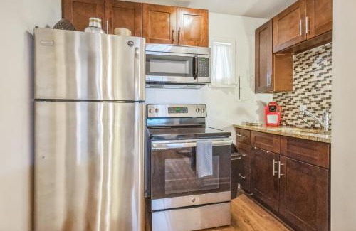 Melrose Apartment | Cozy Studio for 2 Highly Walkable - Close to DT