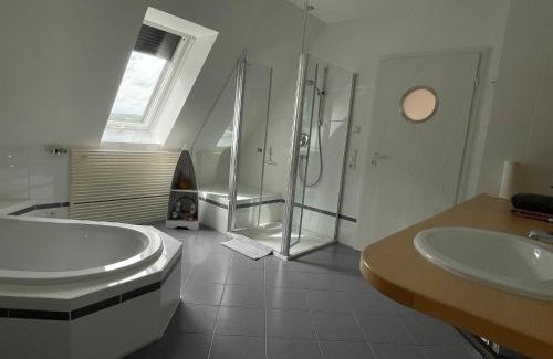 Freyburg Apartment | Cozy Studio For Two