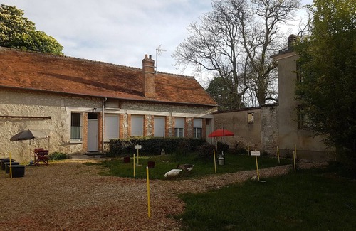 Bucy-Saint-Liphard Cottage | Cozy studio near Orléans with parking and animals on site