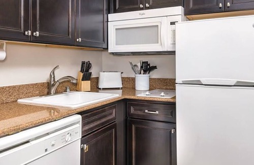Cortez Hill House | Cozy studio hotel room in downtown San Diego. Sleeps up to 3