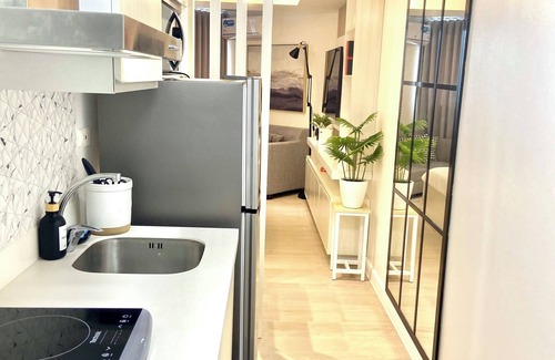 San Fernando Apartment | Cozy studio in beautiful San Fernando with AC, WiFi and Pet Friendly