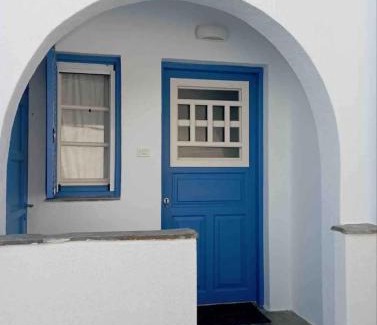 Apollonas Apartment | Cozy Studio in Beautiful Apollonas Beach Naxos