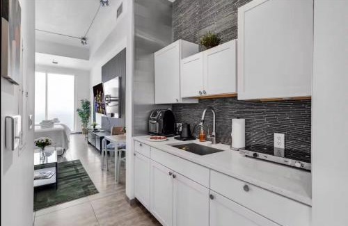 Brickell Apartment | Cozy Studio in Brickell free parking